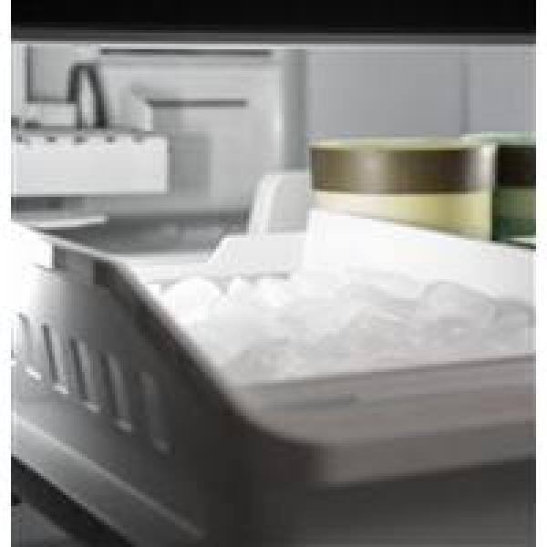 Counter Depth French Door Refrigerator in Stainless Steel E8347