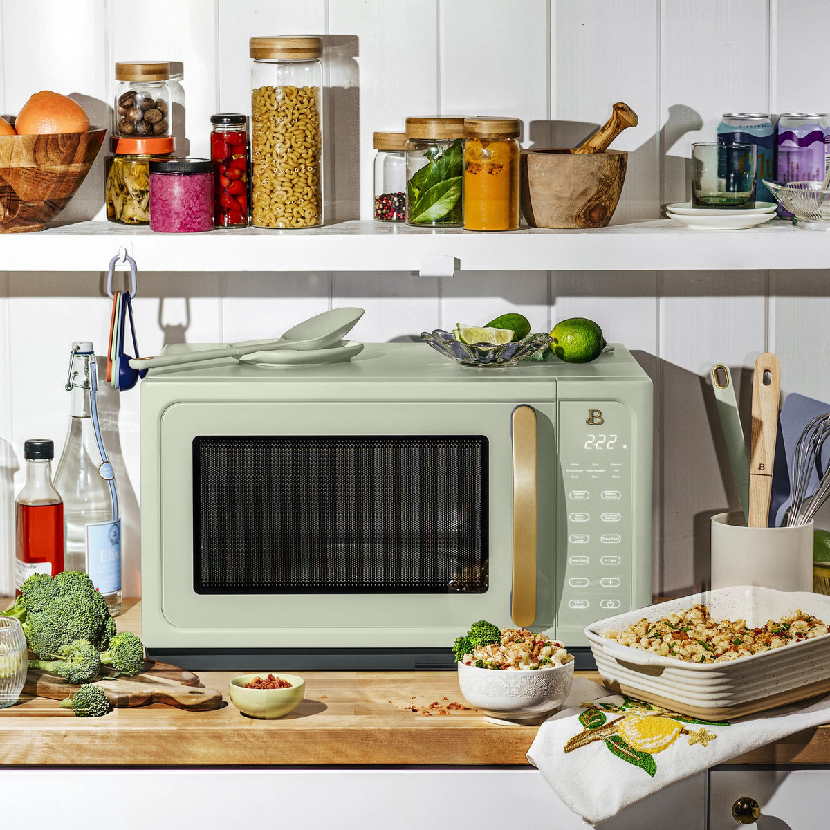 1000 Watt Sensor Microwave Oven B21999