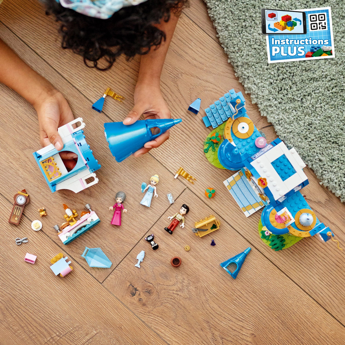 Buildable Castle Toy with 3 Mini Dolls Q2024