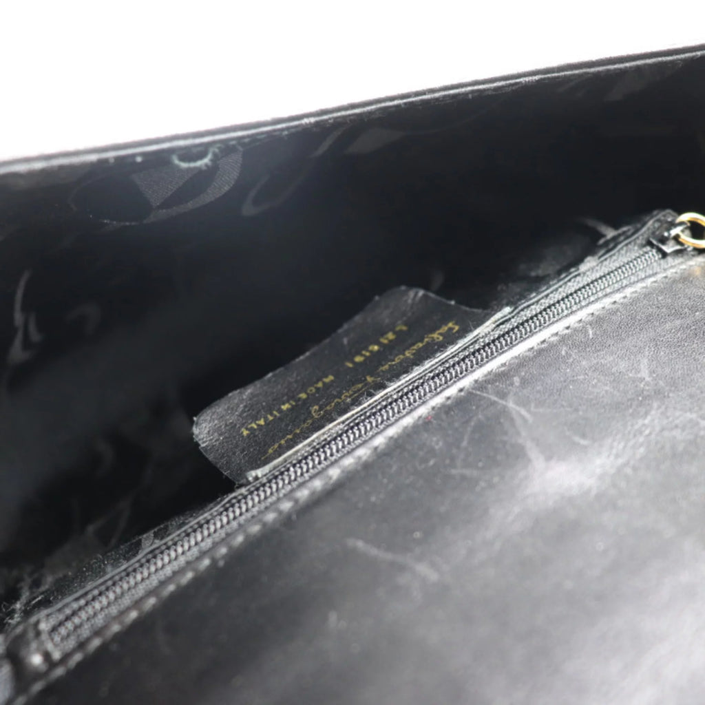 Pre-Owned Leather Shoulder Bag I466