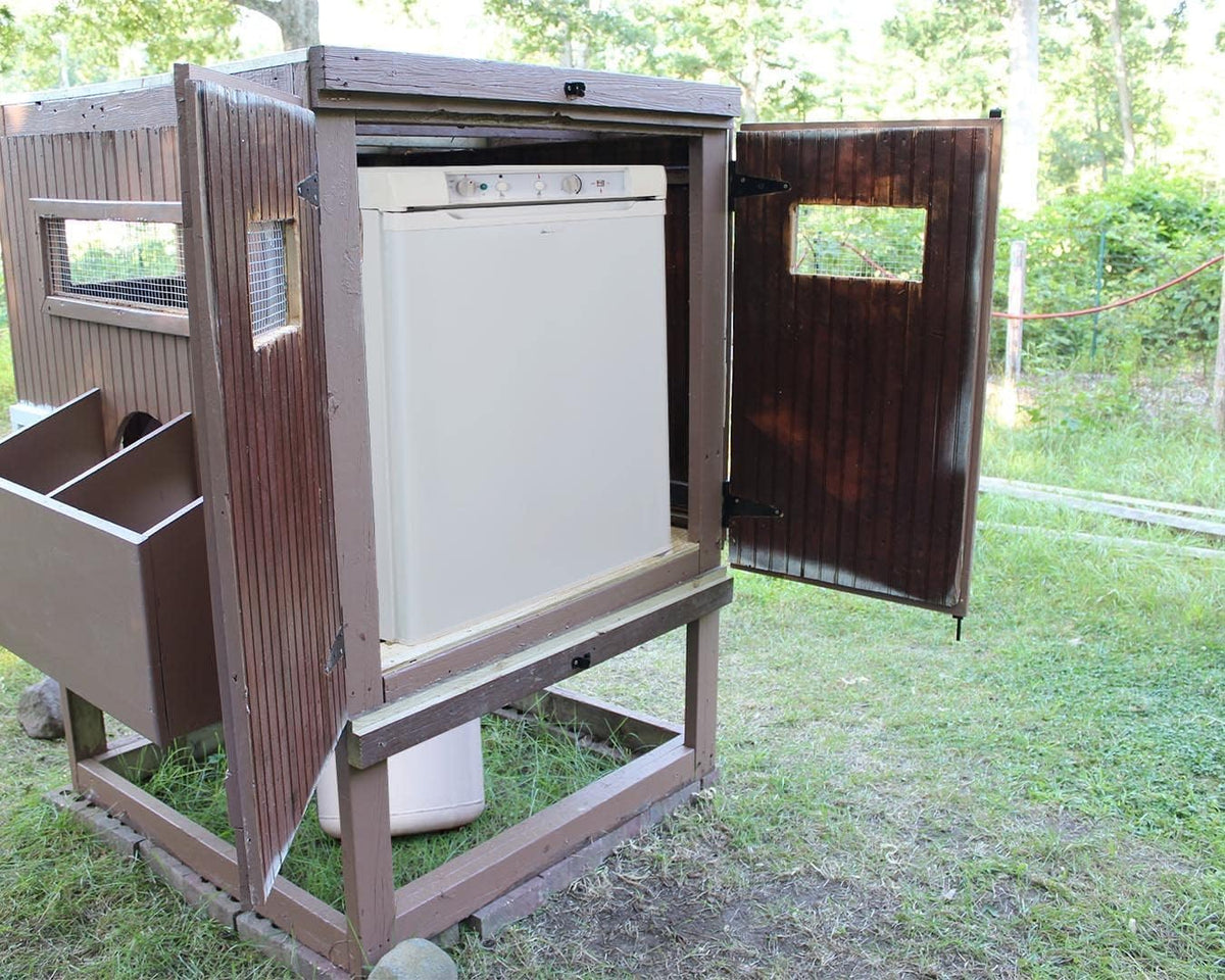 White 3.5 Cu.Ft Propane Refrigerator I7298