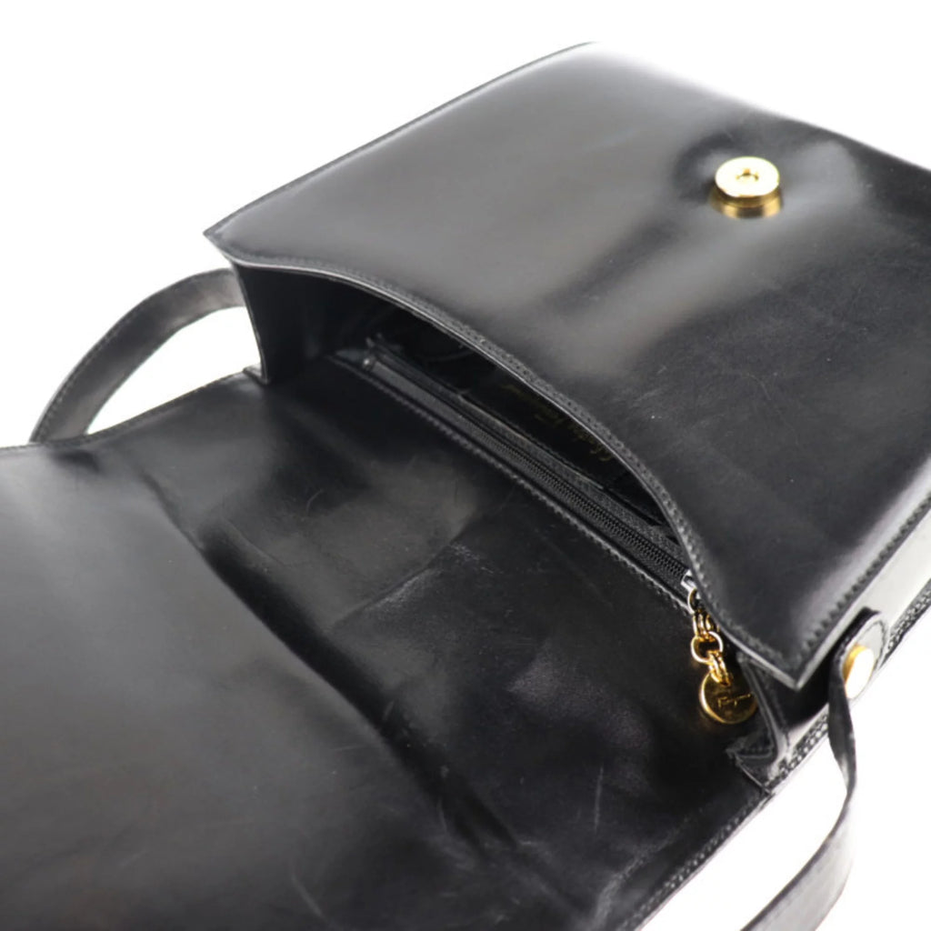 Pre-Owned Leather Shoulder Bag I466