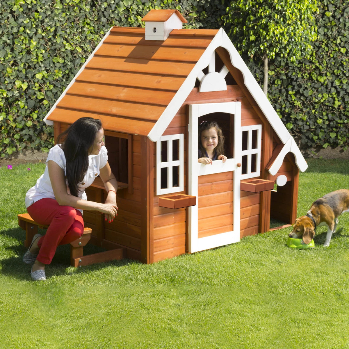 Playhouse G321936