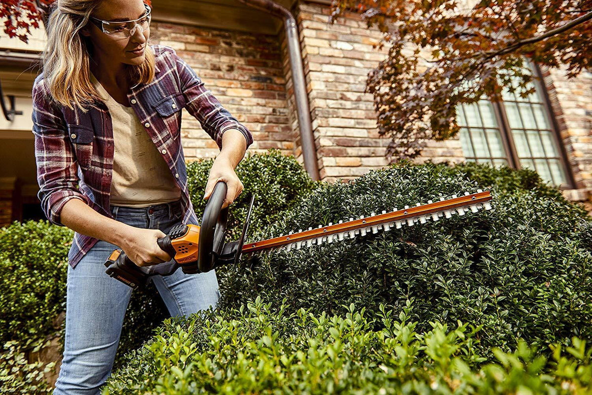Cordless 22 Inch Hedge Trimmer Z629040
