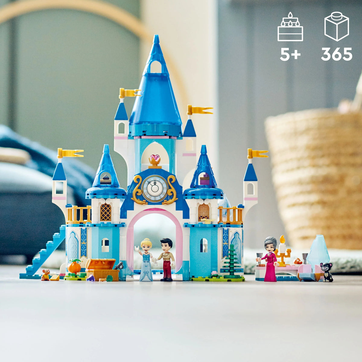 Buildable Castle Toy with 3 Mini Dolls Q2024