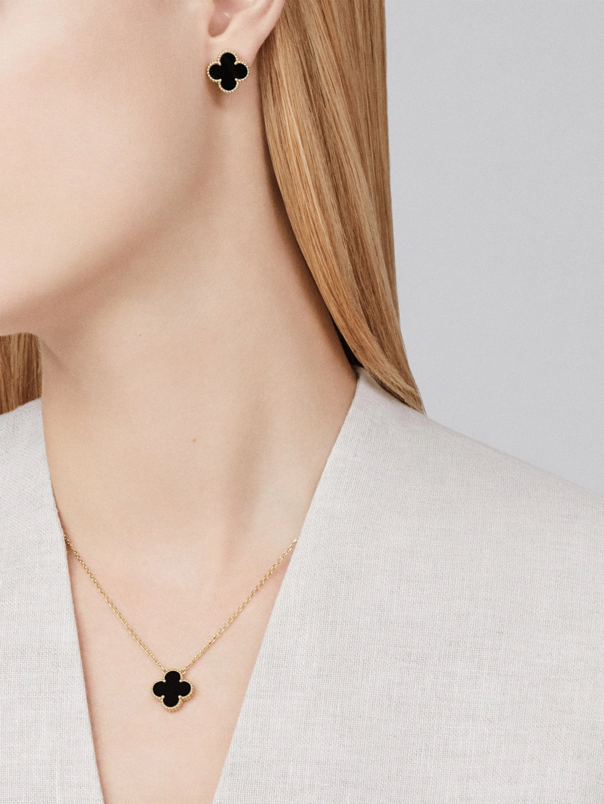 Clover Leaf Necklace C935